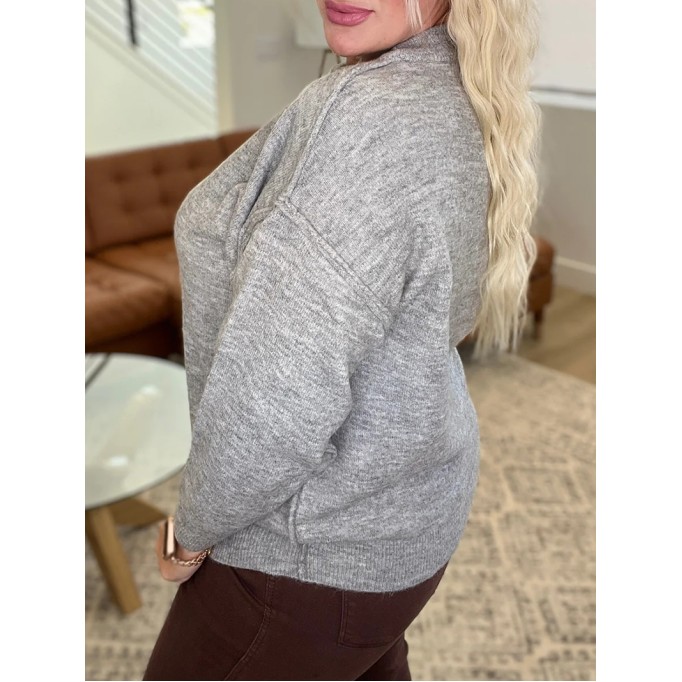 Women's round neck solid color sweater